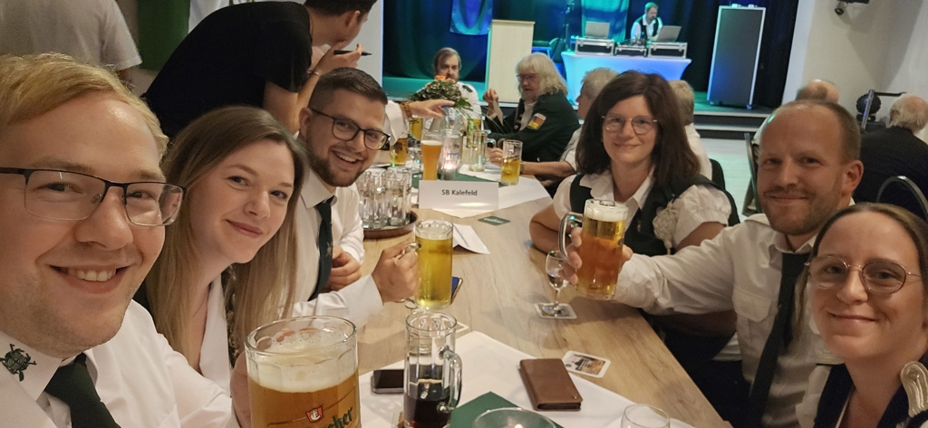 Feucht-fröhlicher Kaperflug beim Kreiskönigsball