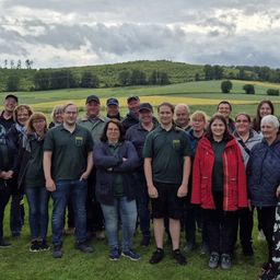 Titelbild von 'Wir holen den Wanderpokal beim "Spiel in Grenzen" - Regen? Egal!'
